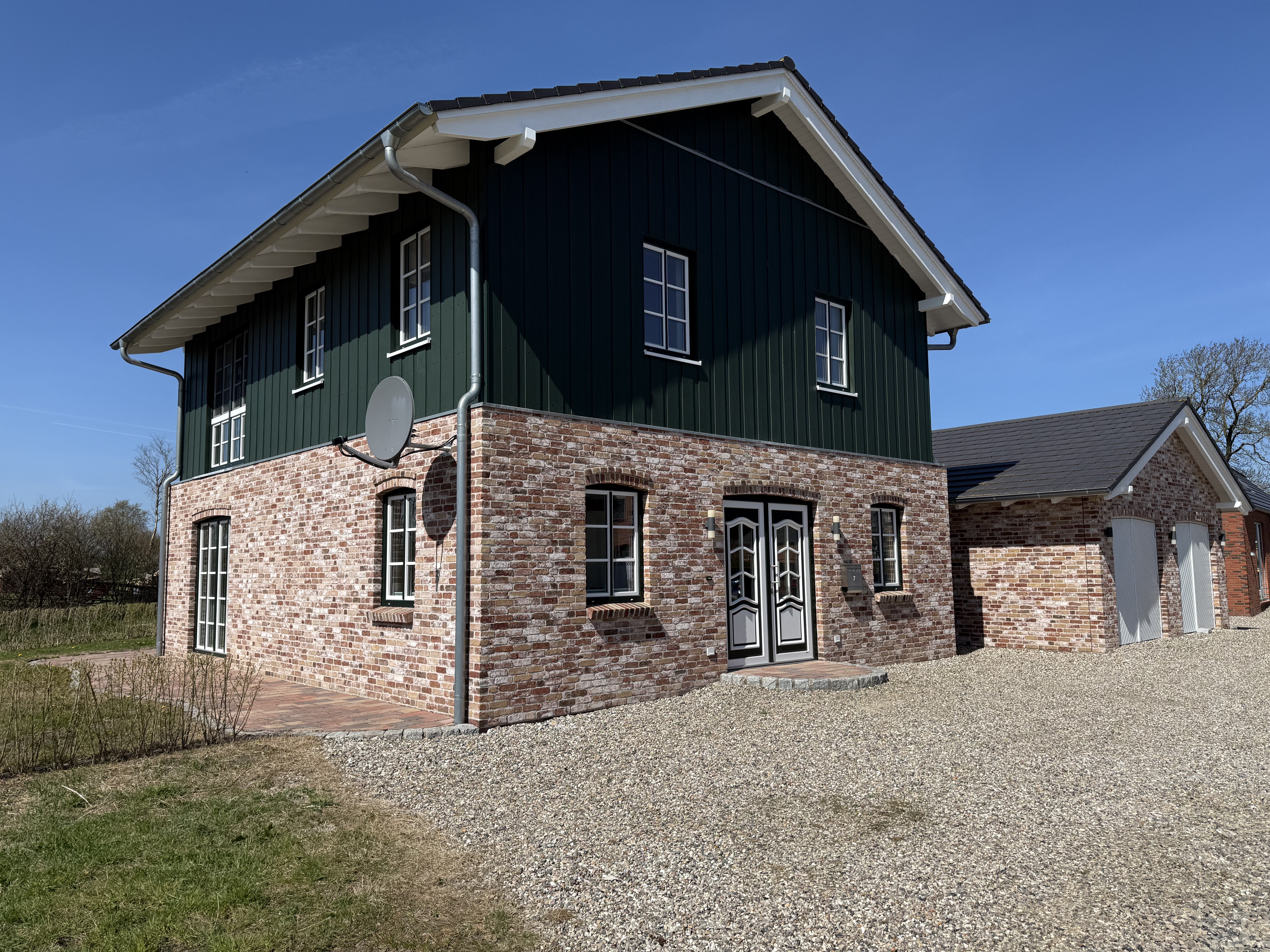 Ihr neues Zuhause an der Ostsee – Stilvolles Einfamilienhaus mit Doppelgarage